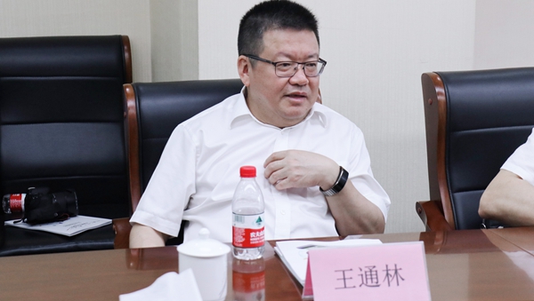 浙江省農(nóng)業(yè)農(nóng)村廳黨組書記、廳長(zhǎng)王通林一行蒞臨托普云農(nóng)調(diào)研